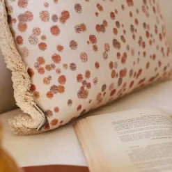 Cuscino grande con frange color caramello e marrone