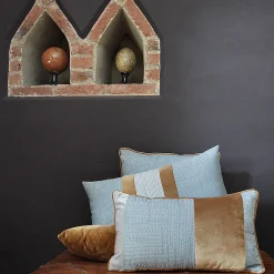 Cuscino semplice in tessuto jacquard e velluto di seta