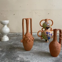 Danza con il vaso invisibile