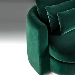 Divano Adriano di Simone Ciarmoli e Miguel Queda