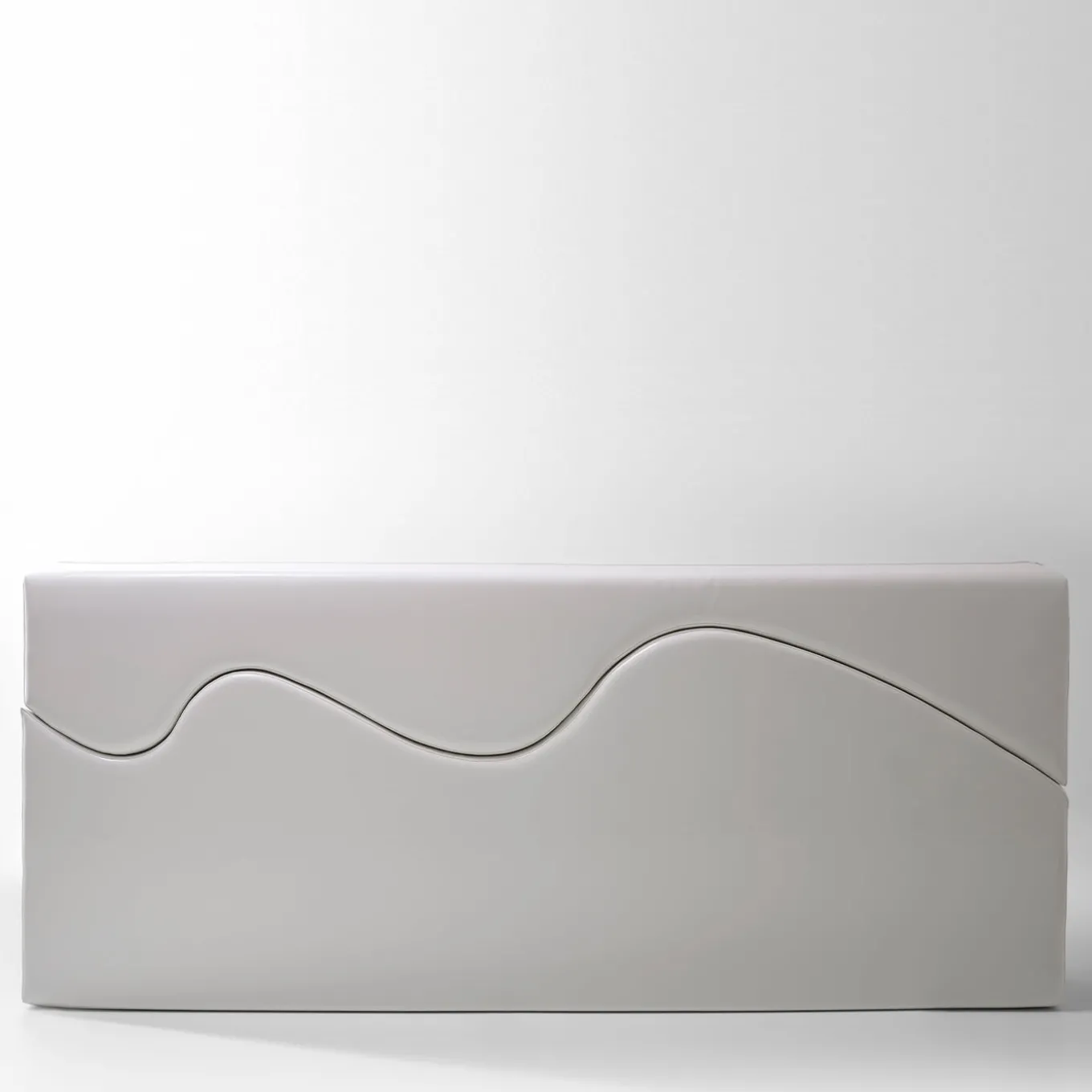 Divano bianco Superonda di Archizoom