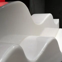 Divano bianco Superonda di Archizoom