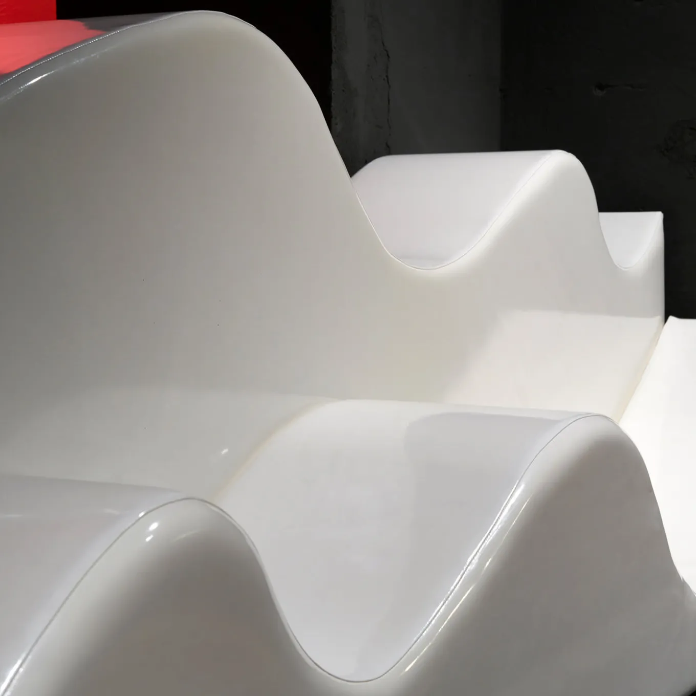 Divano bianco Superonda di Archizoom