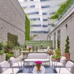 Divano Dolmen Neve di Margherita Rui