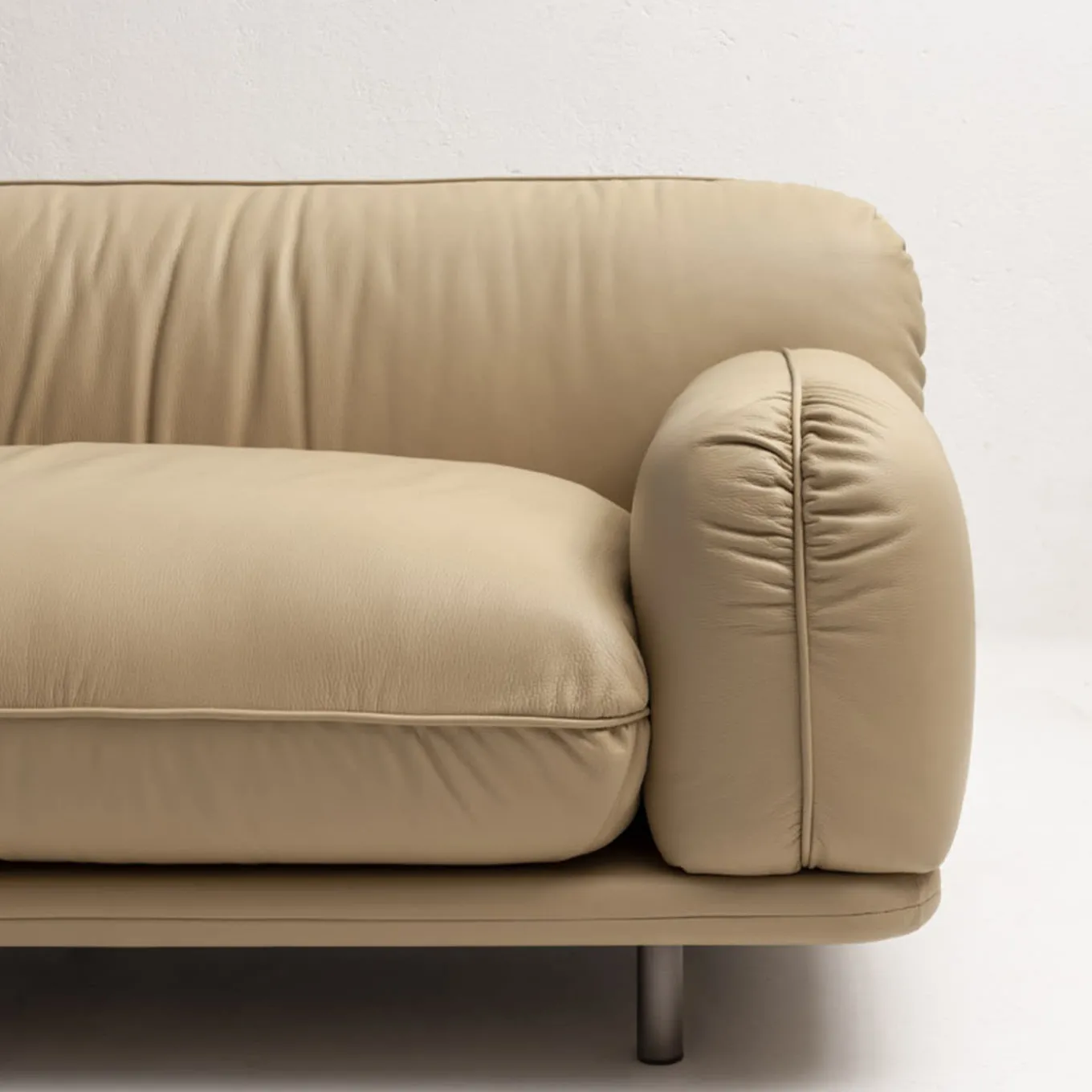 Divano in pelle beige Super MC