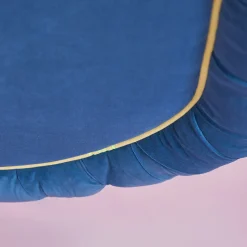 Divano Misstake in tessuto blu con bottoni di Giuseppe Dicecca