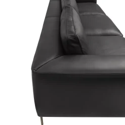 Divano Roger in pelle nera di Dainellistudio