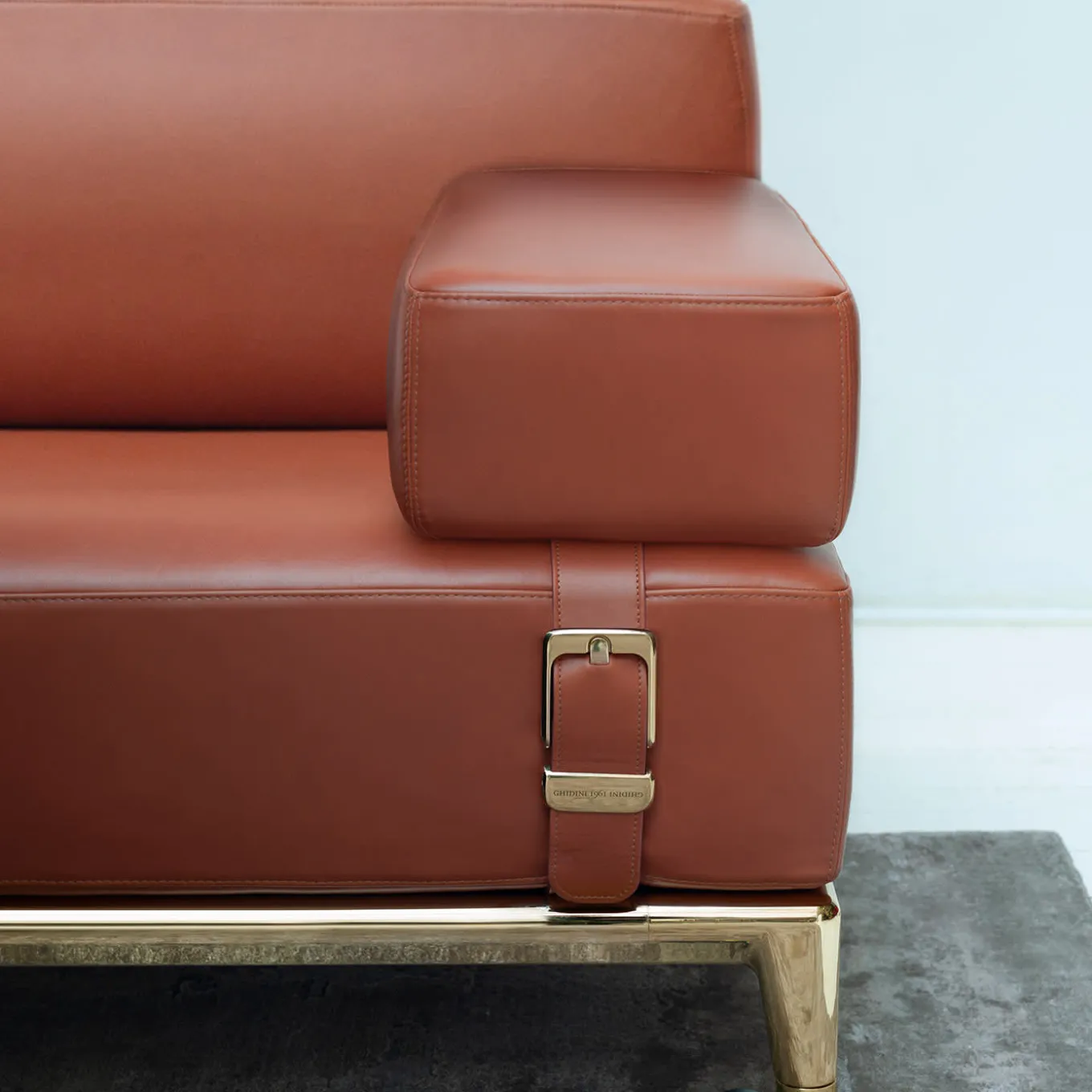 Divano Shaker a 2 posti arancione di Stefano Giovannoni