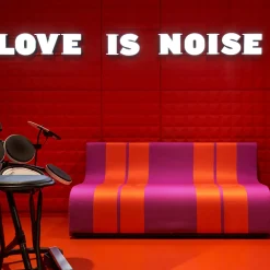 Divano Sofo viola e rosso