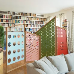 Divisorio per ambienti con schermo pieghevole Opto - Colori