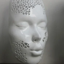 Donna MASCHERATI Scultura Bianca