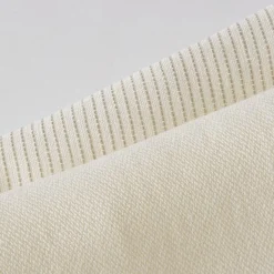 Due set di tovagliette e tovaglioli in canapa