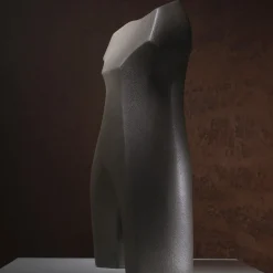 Figura femminile Irua Scultura