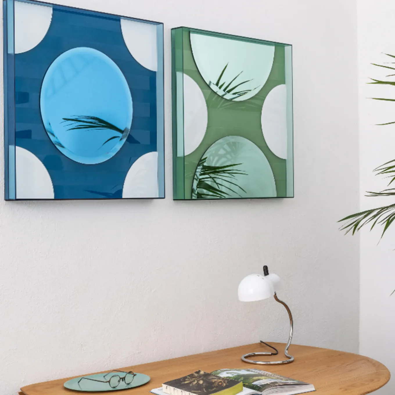 Figure M1 Specchio blu