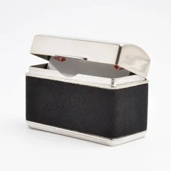 Galucharme Porta sigarette in pelle di squalo nero di Nino Basso