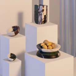 Grande ciotola in marmo multicolore Gae di Arthur Arbesser