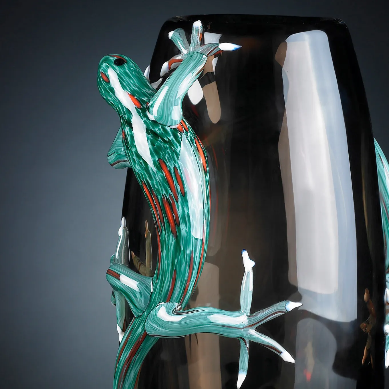 Grande vaso marrone con 2 gechi