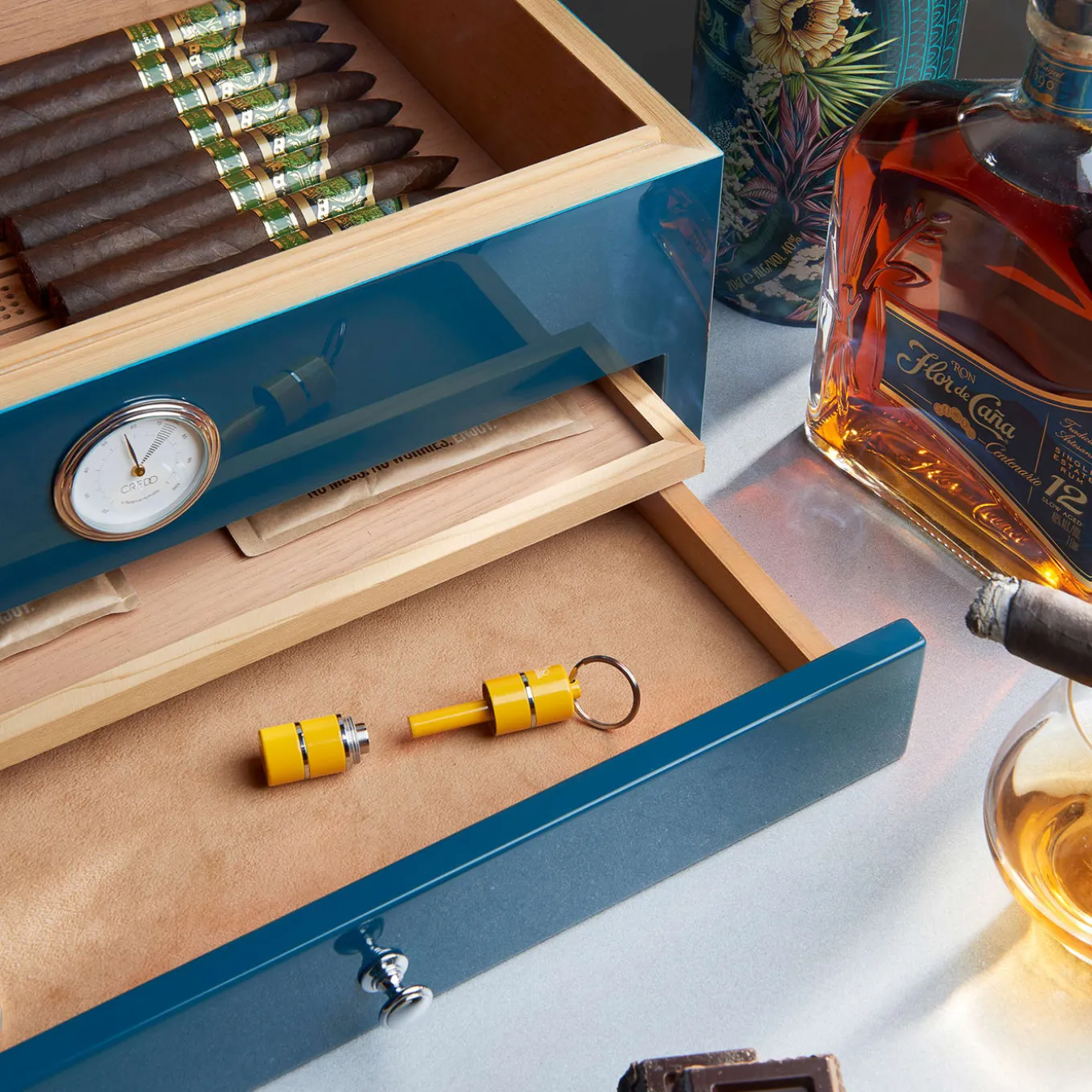 Humidor blu polvere di ispirazione havana (edizione speciale del club)