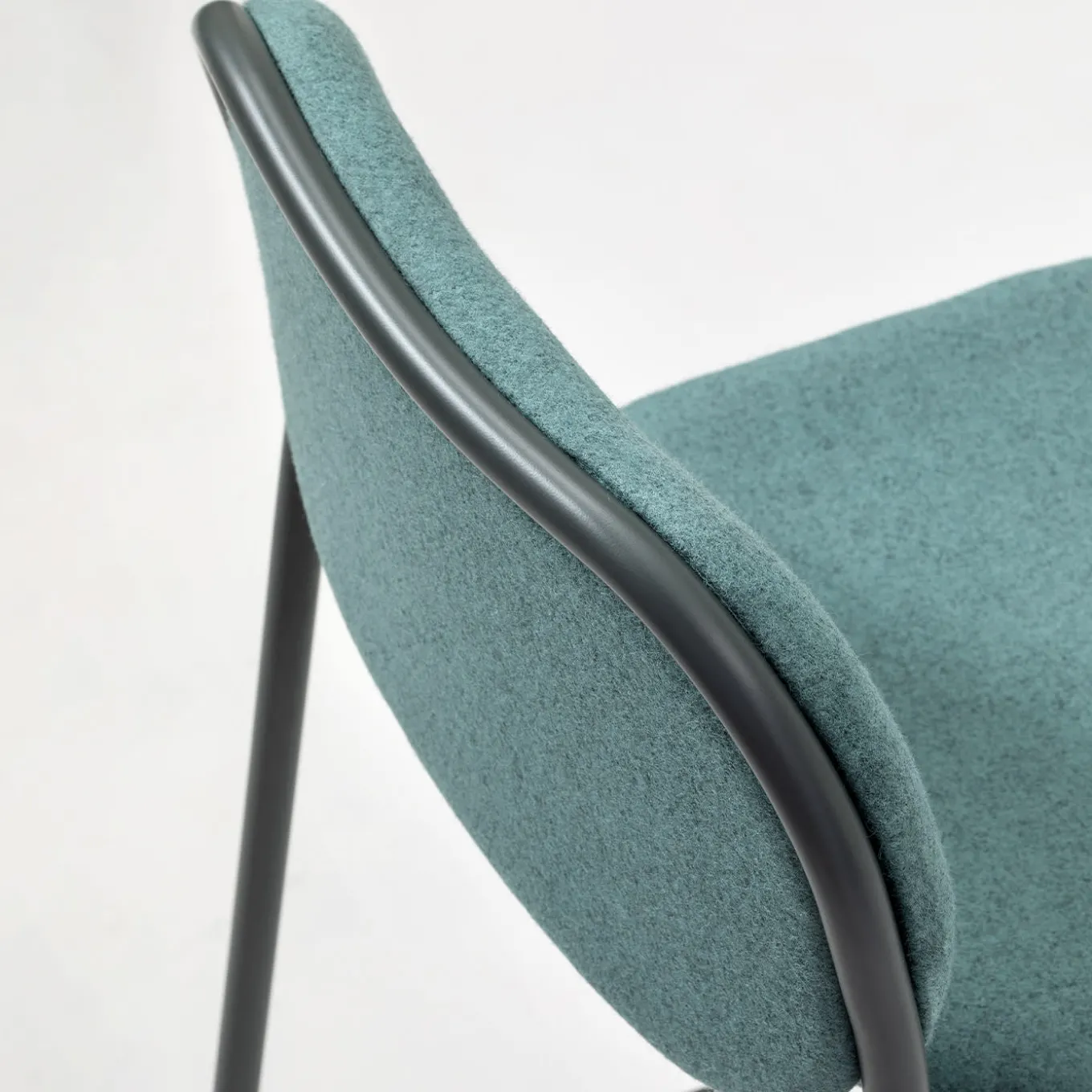 0184-IM Sgabello da bar grigio Metis di Studio Gabbertas