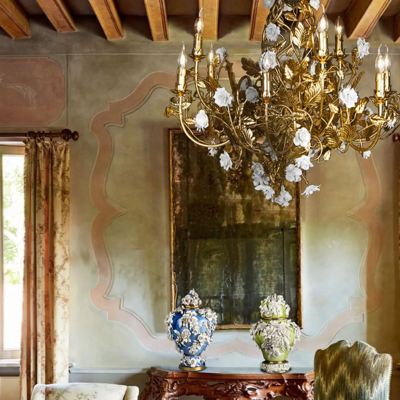 La Terra Floral Potiche verde e bianca di Antonio Fullin