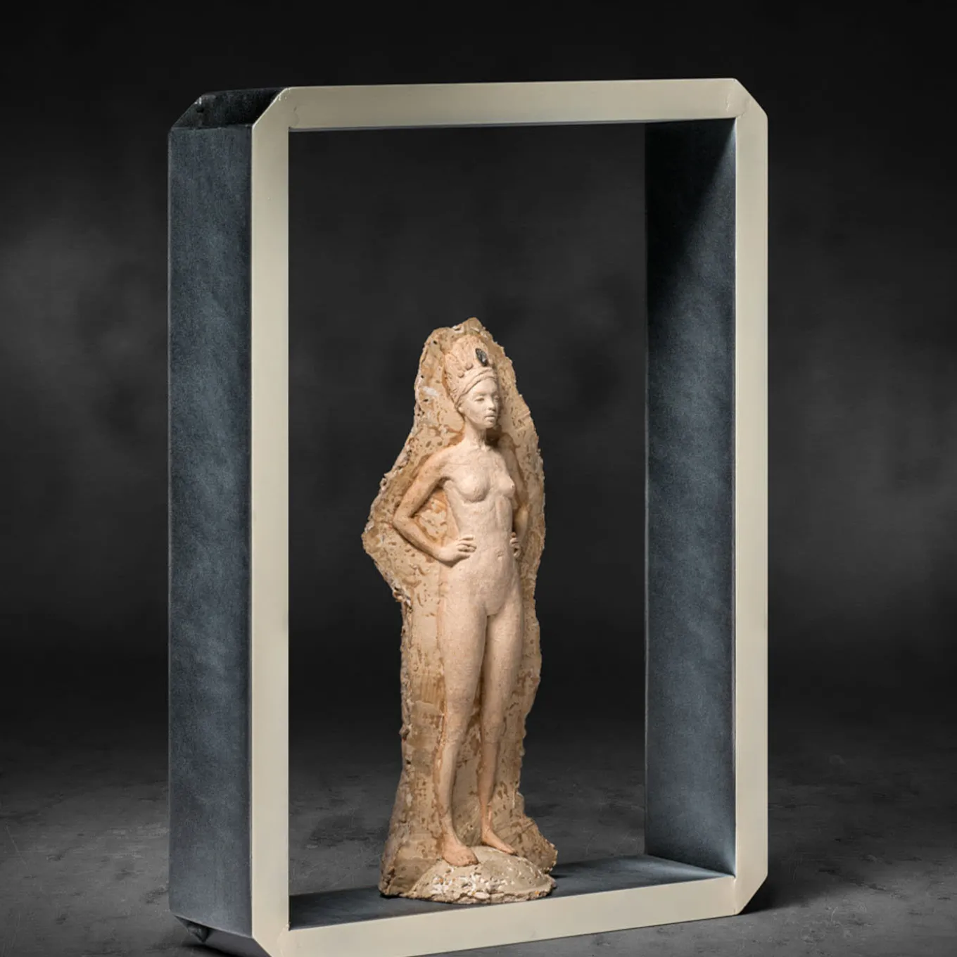 L'Altare della "Papessa" Bianca - Scultura in Resina e Lolla di Riso