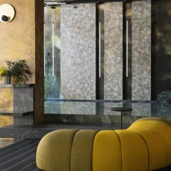 Lampada a sospensione in acrilico trasparente Tre&Sessanta