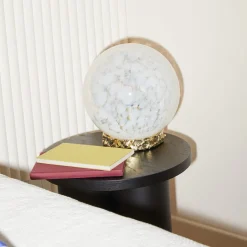 Lampada Crown in vetro di Murano bianco opalino