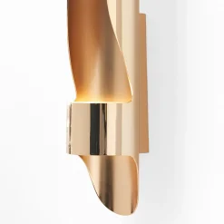 Lampada da muro Jiro' con finitura oro rosa di Pont Des Arts Paris