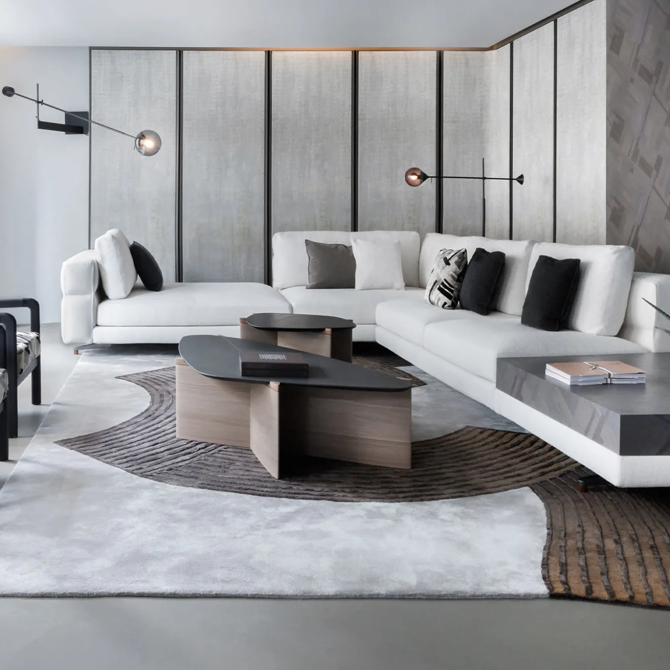 Lampada da parete Kendama in bronzo