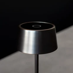 Lampada da Tavolo Ricaricabile Mina in Metallo con Finitura Marrone Bronzato