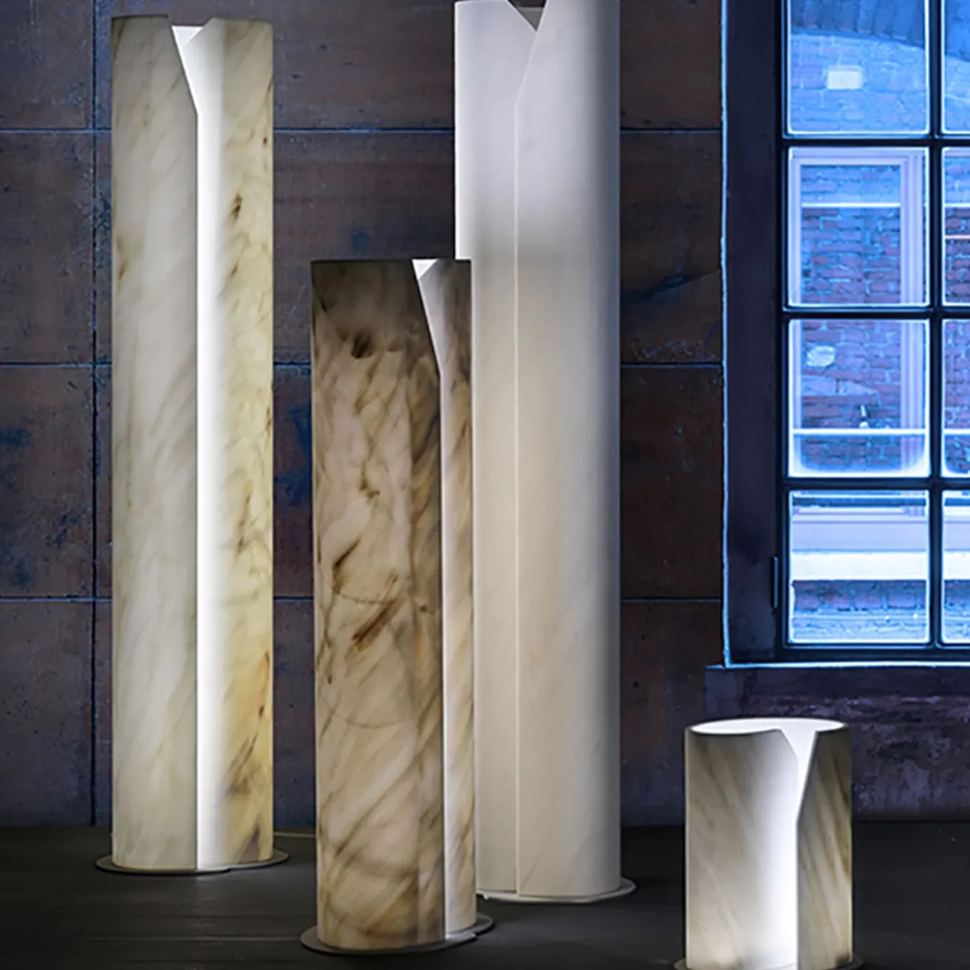 Lampada da terra Cartiglia dell'architetto Tobia Scarpa