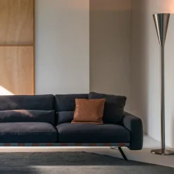 Lampada da terra Luminator Nickel di Pietro Chiesa