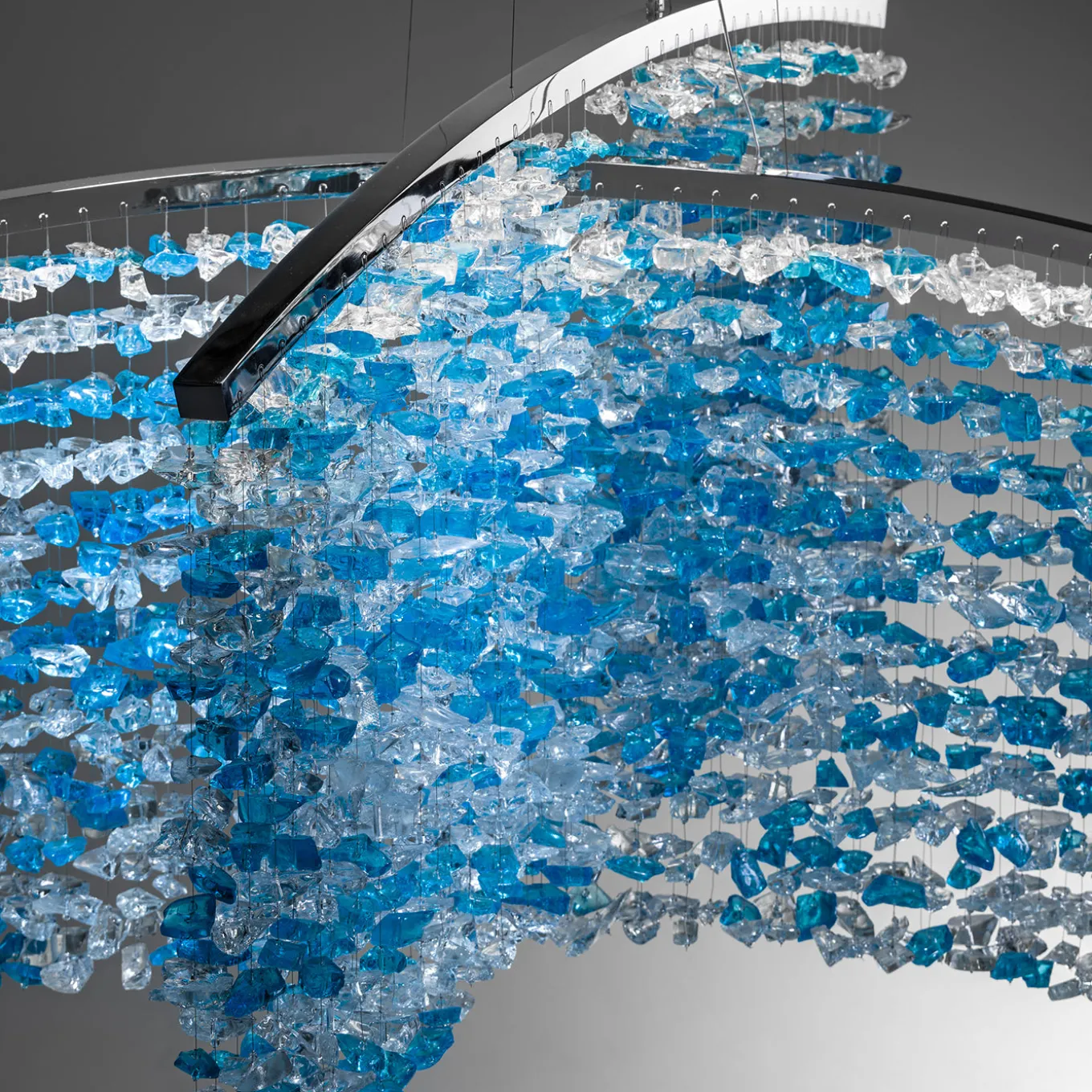 Lampadario in vetro di Murano blu con pietre