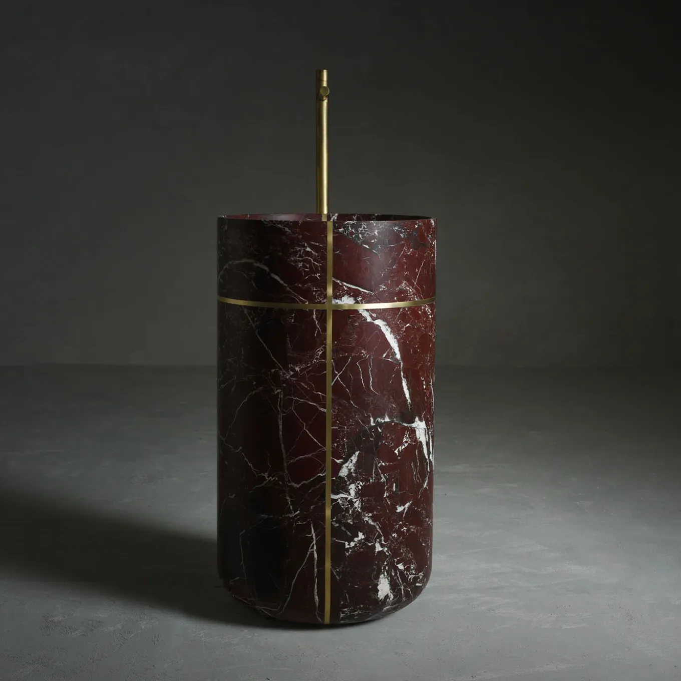 Lavabo Tao Freestanding in Rosso Lepanto