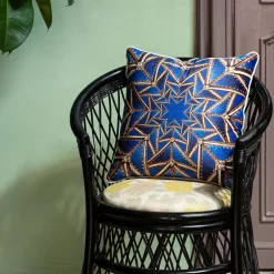 Le Volte Celesti Cuscino in velluto con architetture #1