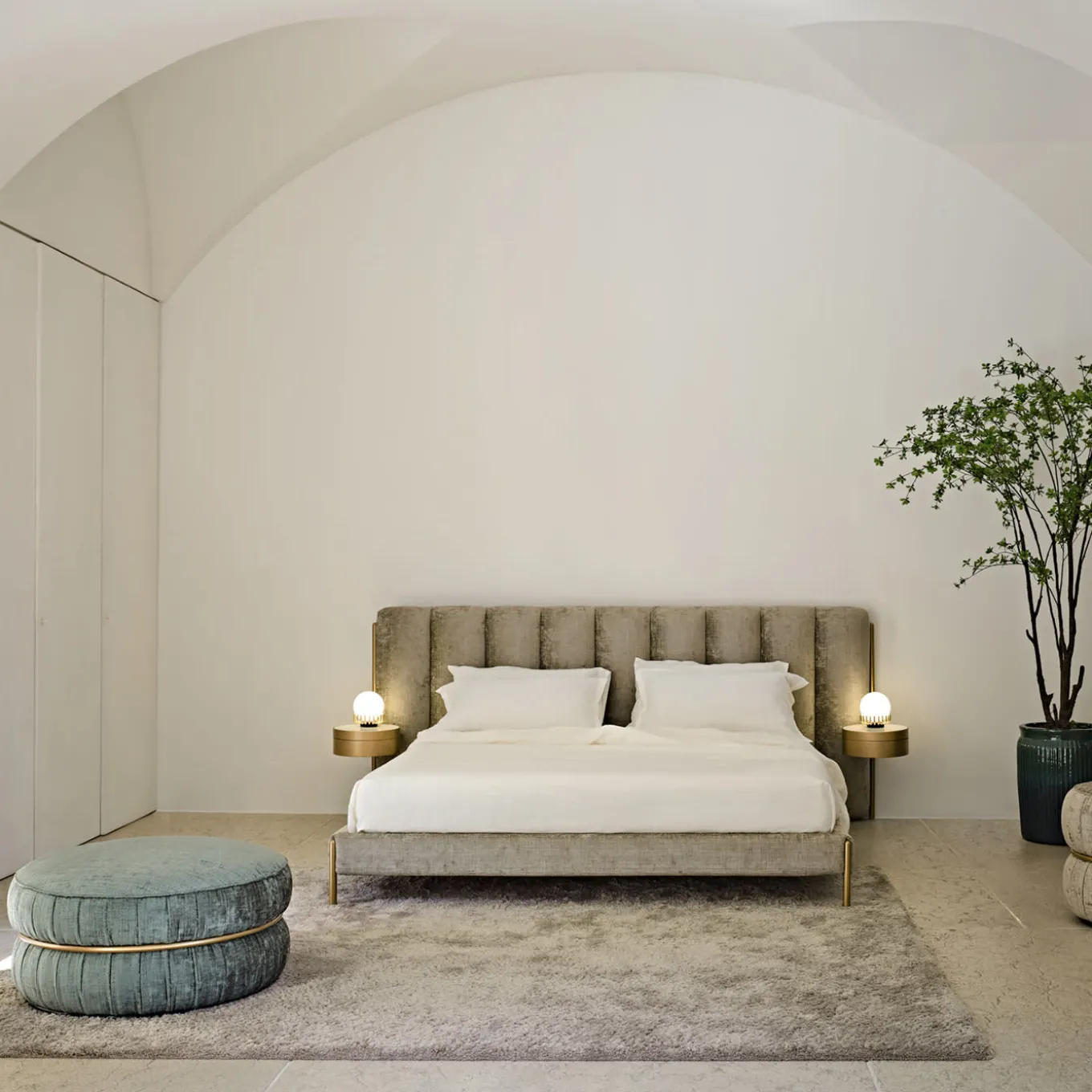 Letto matrimoniale in tessuto verde salvia canalizzato Ibisco