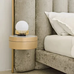 Letto matrimoniale in tessuto verde salvia canalizzato Ibisco