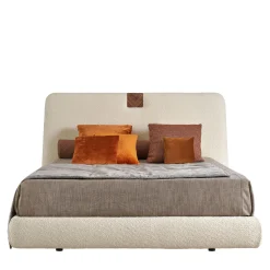 Letto Onigiri in Bouclé Latte con Dettagli in Noce