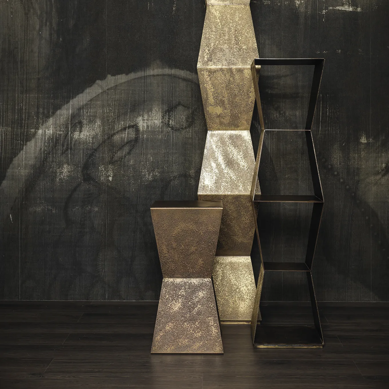 Libreria alta Tula in bronzo