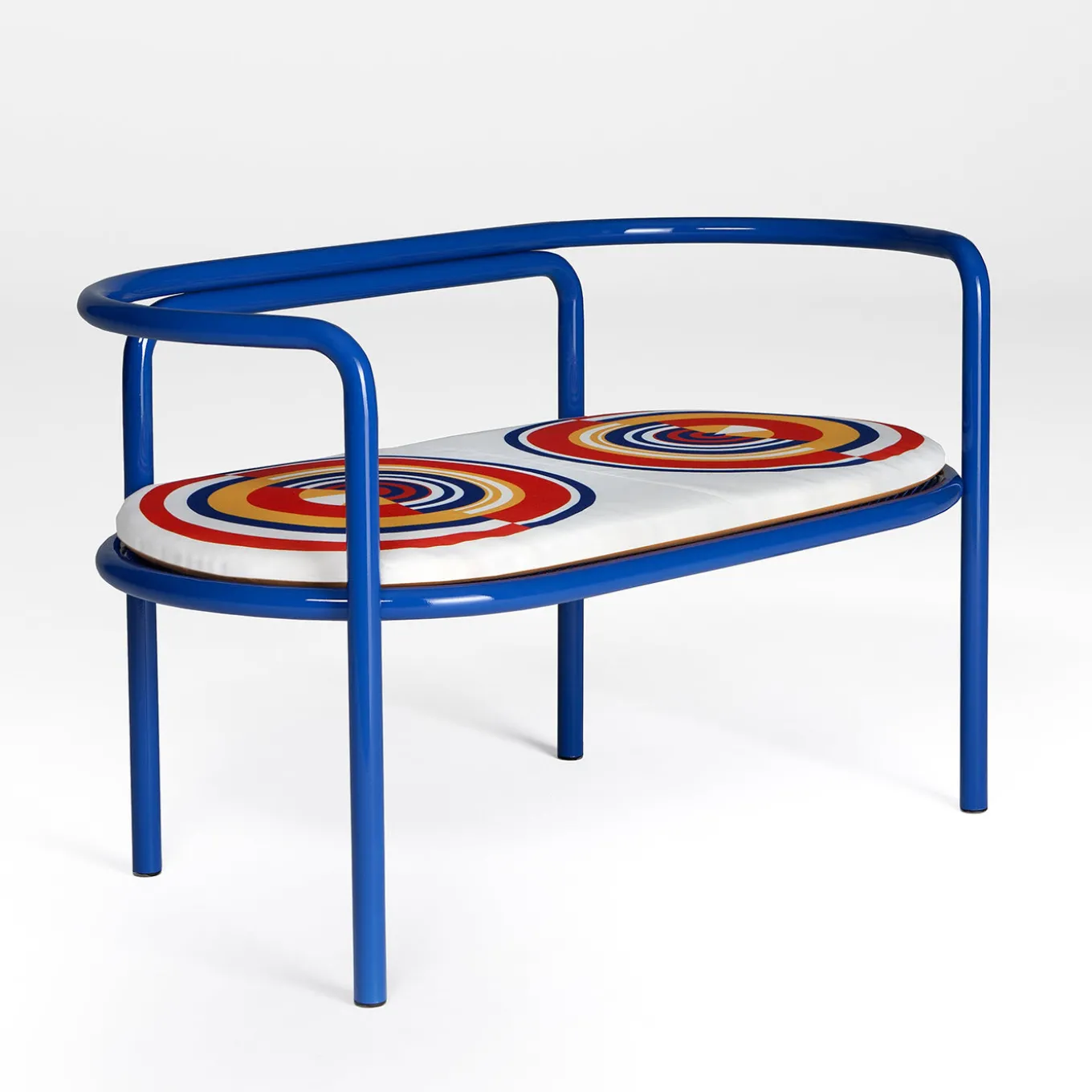 Locus Solus, poltrona blu di Gae Aulenti