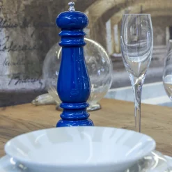 Macinapepe in legno blu e ottone argentato