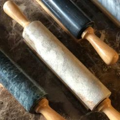 Mattarello Serse in marmo bianco di Carrara