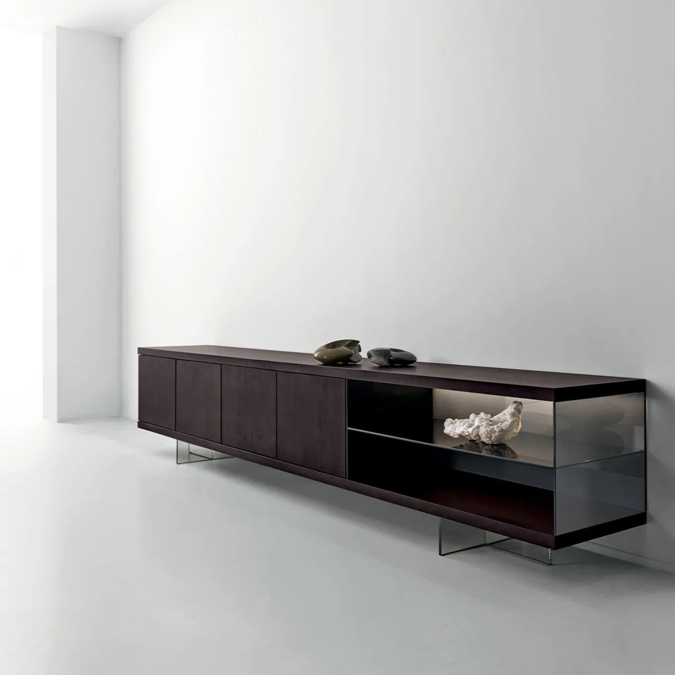 Mobile TV Book in Noce Canaletto con Vetro Fumé