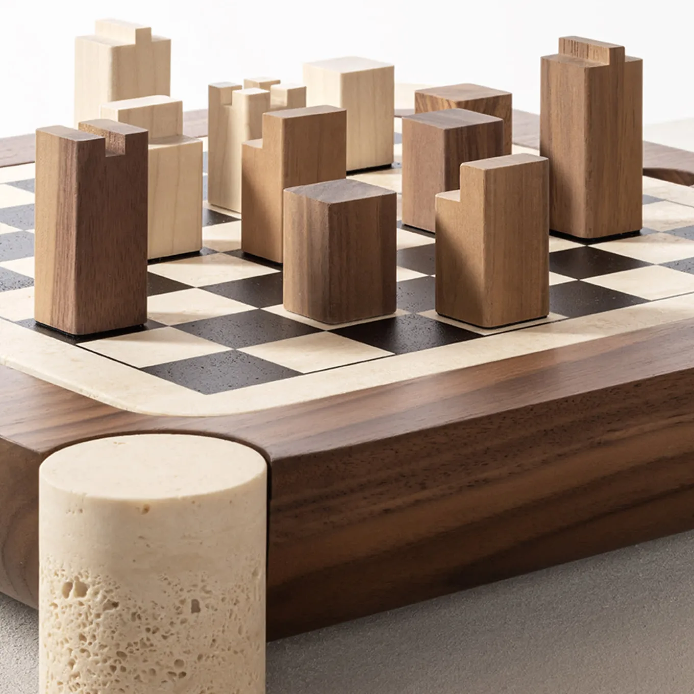 Mocambo Chess Draughts Game Set Design di Simone Fanciullacci