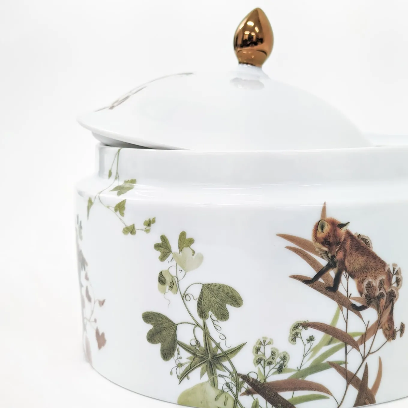 Mont Blanc Zuppiera in porcellana con animali del bosco