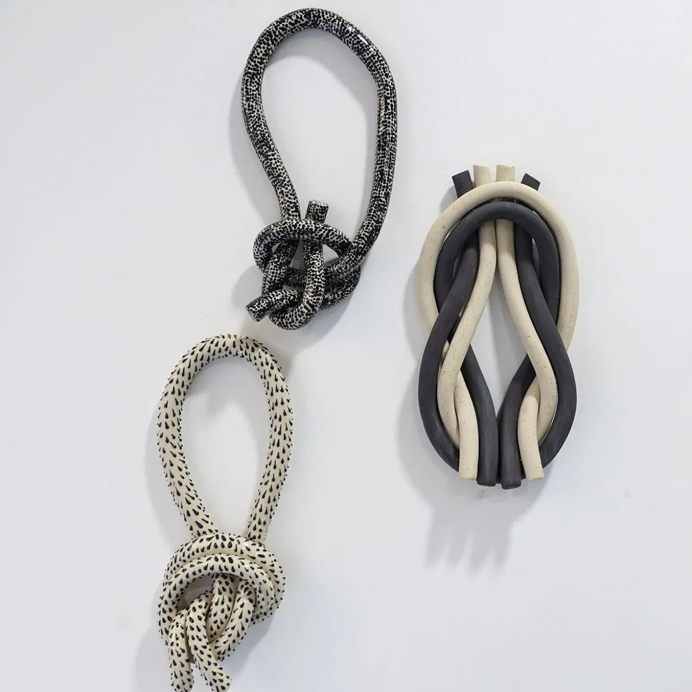 Nodo Murale, decorazione murale beige e marrone