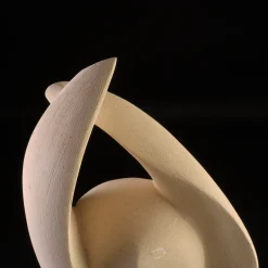 Oltre le Maree scultura in pietra leccese