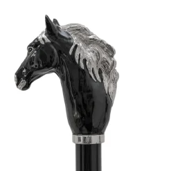 Ombrello nero con manico di cavallo