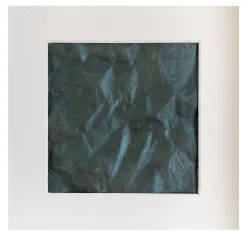 Opera d'arte Second Skin in carta blu iridescente