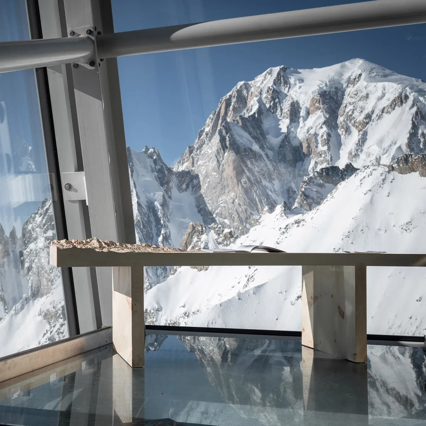 Panca topografica Belvedere designed by Riccardo Vendramin